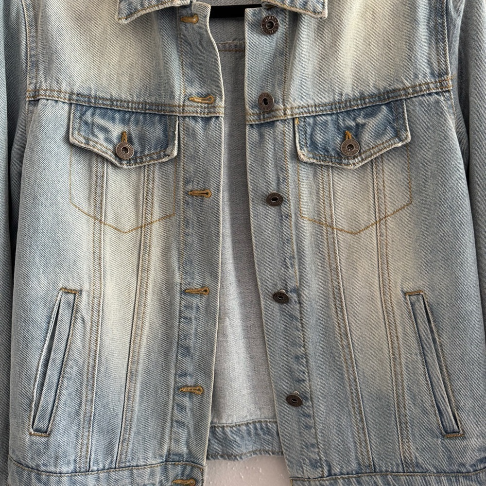 Love Tree Classic Light Wash Denim Jacket | Small - Picture 2 of 9